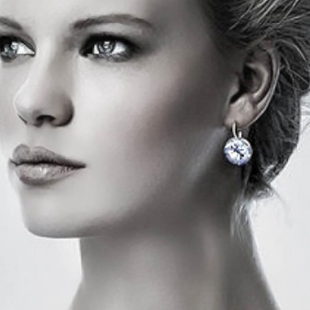 Swarovski element bella crystal earrings - Picture 5 of 5